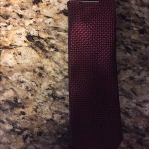 VAN HEUSEN RED TIe